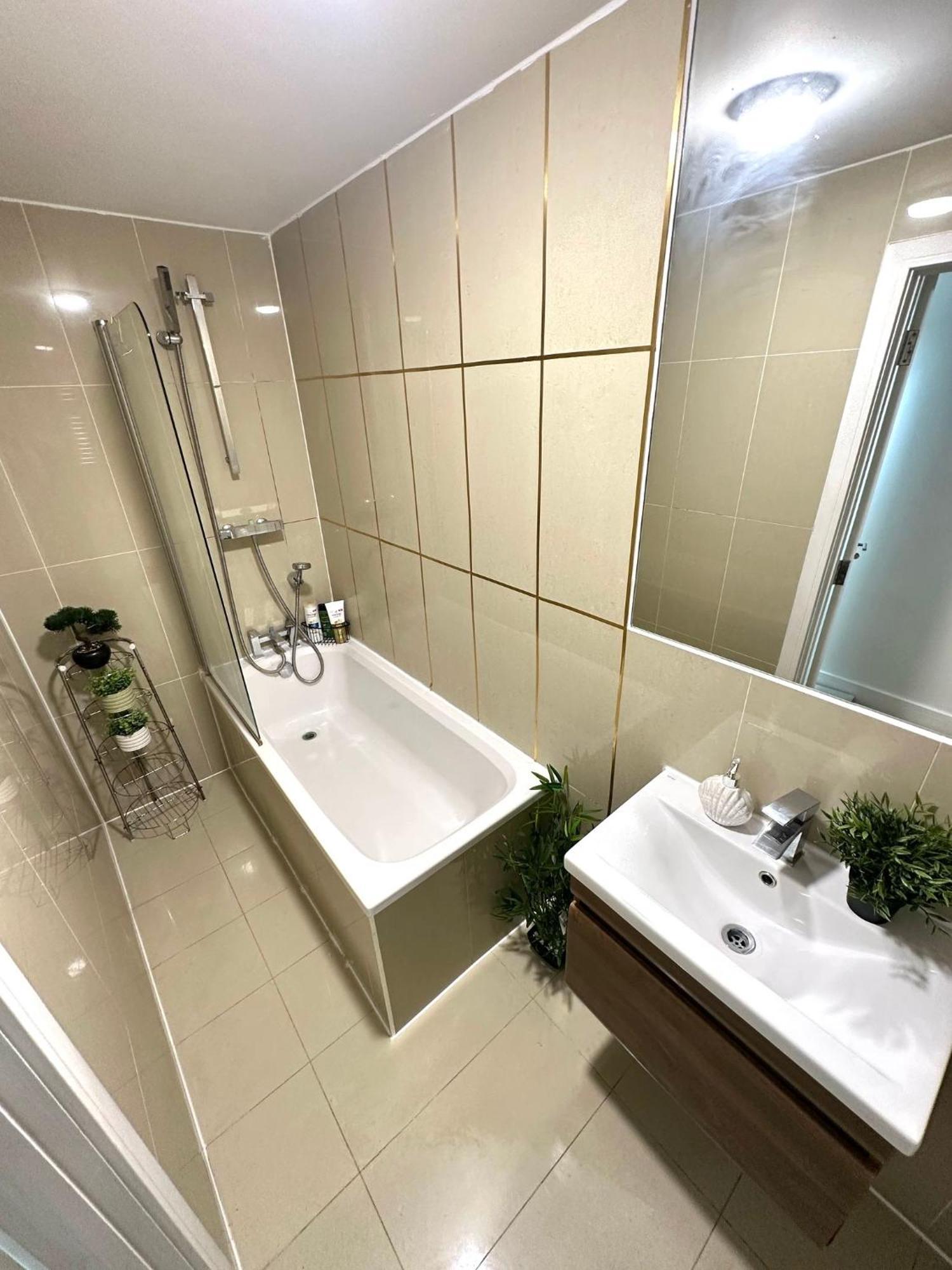 Apartamento Elegant Spacious Modern 2 Bedroom - Whitechapel - 5mins To Aldgate Station Londres
